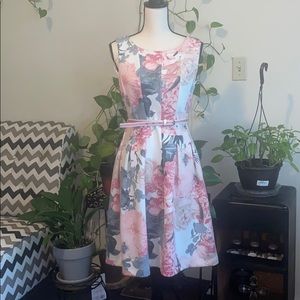 NWOT Floral Print Dress W/belt